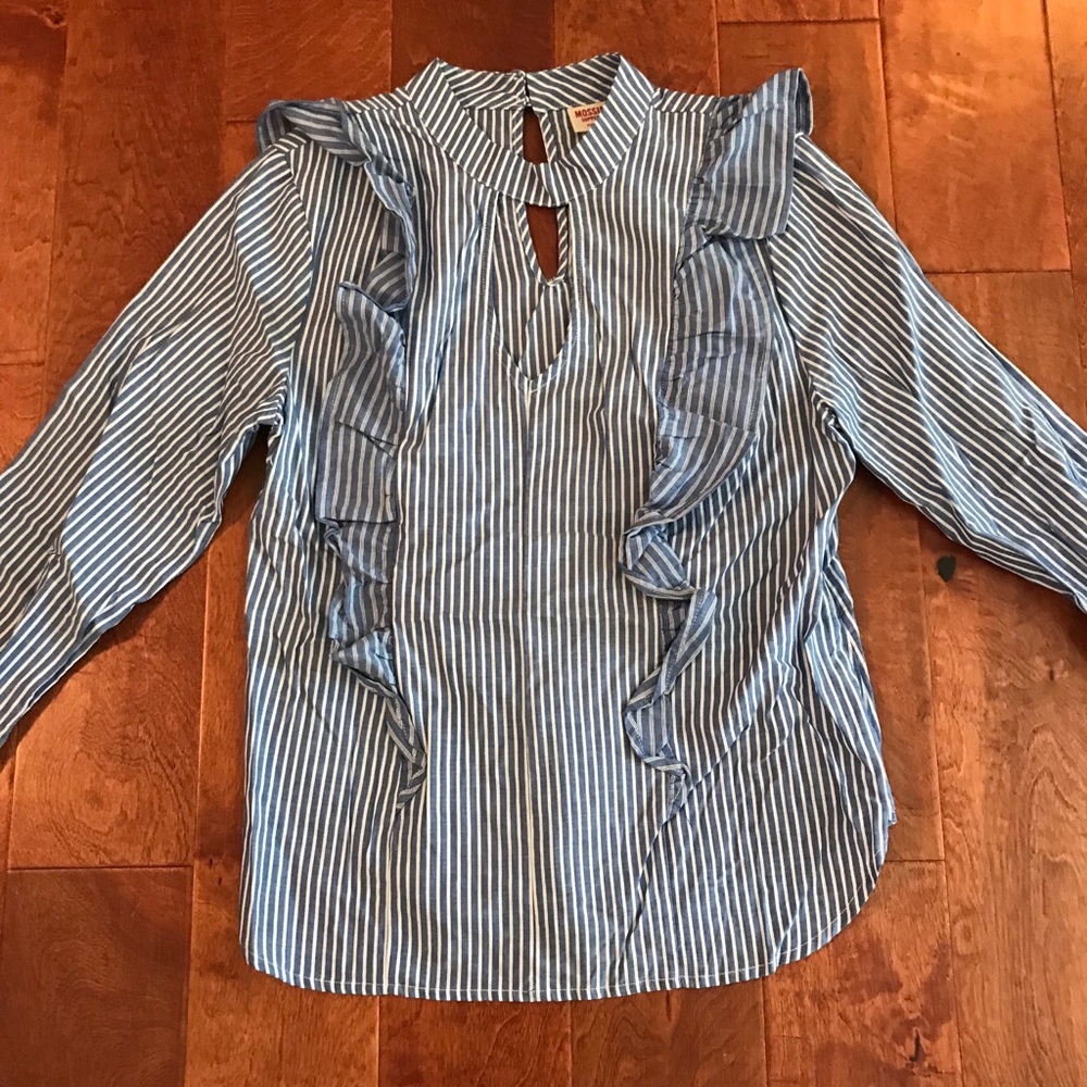 ❌SOLD❌NWT Mossimo Blue Striped Ruffle Top - Picture 2 of 3